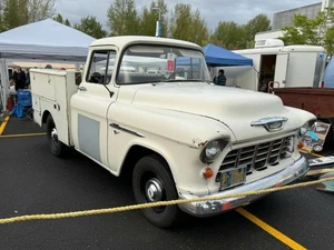 truck at the Portland Swap Meet