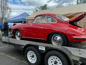 car on trailer at the Portland Swap Meet